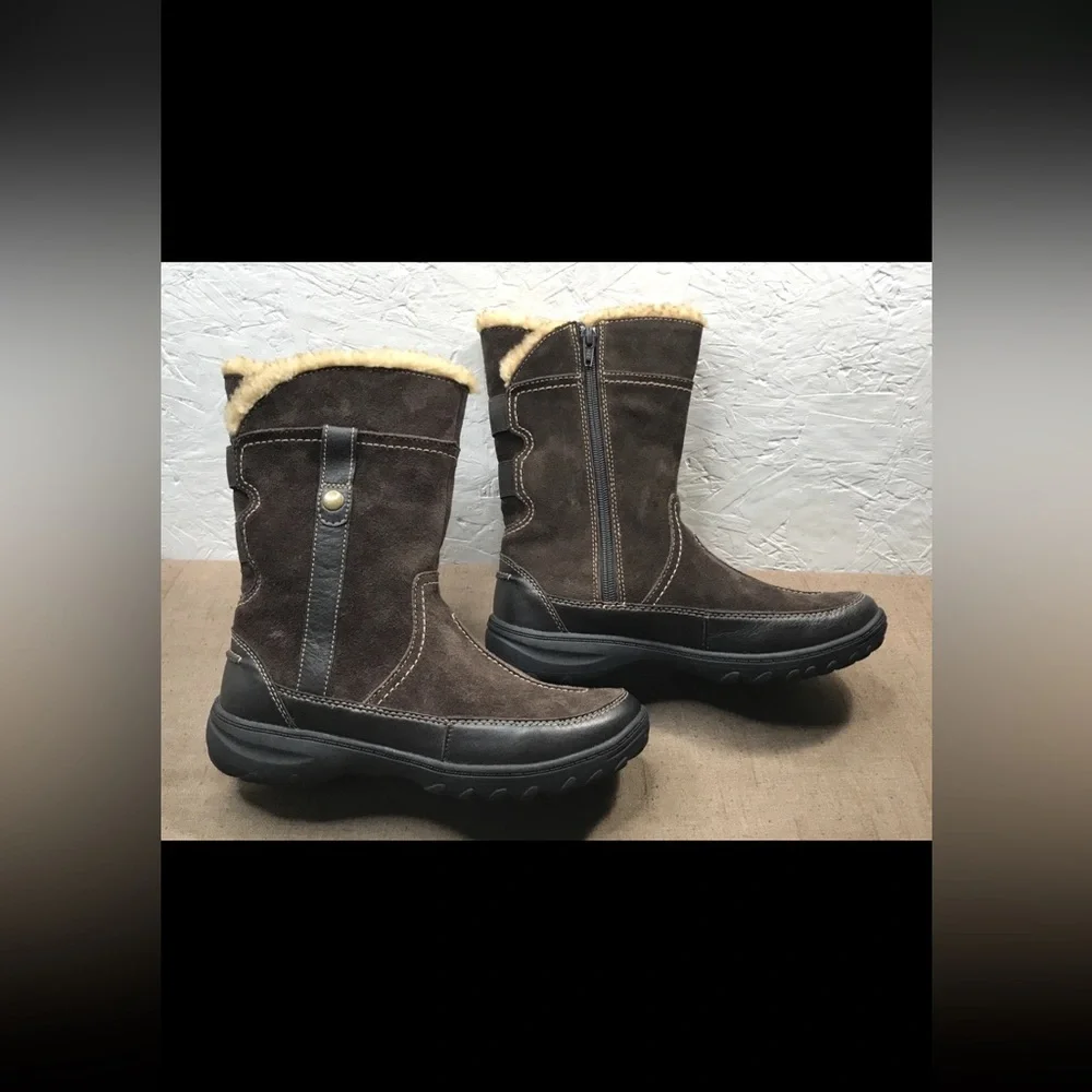 Clarks Andes Fortune Women's Boots Brown Suede Side Zip Fleece Lined Size 7W